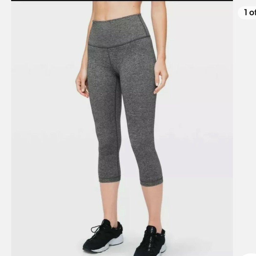 Lululemon Size 8 Grey Wunder Under HR 7/8 Tight HBLK Grey‎ 25” Heathered Black